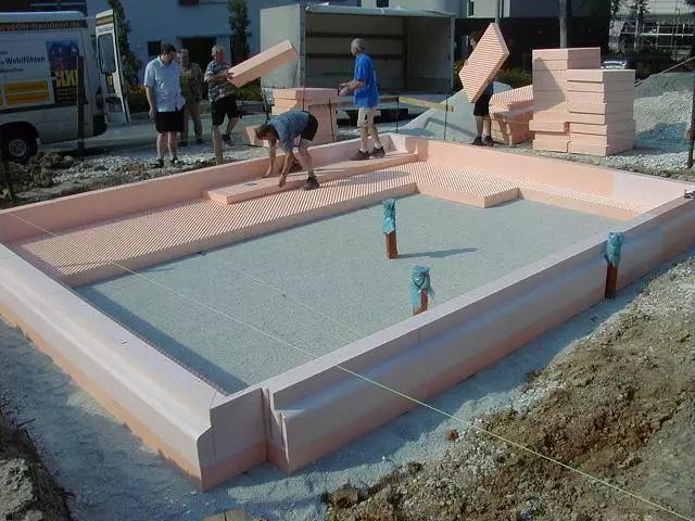 冬天來了住在首層的你是不是覺得很冷？地面保溫還是很有必要的！